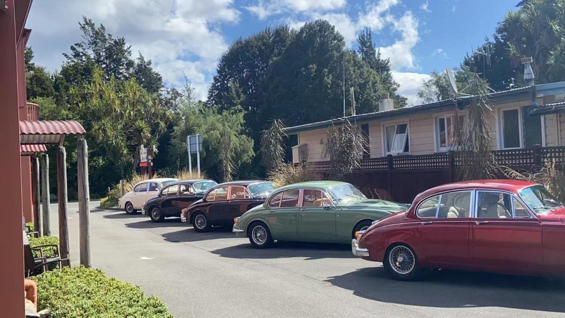 Red Tussock Motel Te Anau Eksteriør bilde
